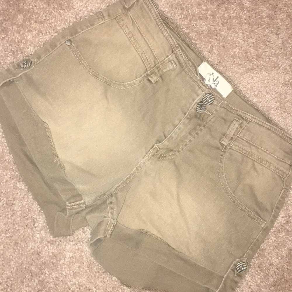 Vintage fade tan denim shorts ⭐️⭐️